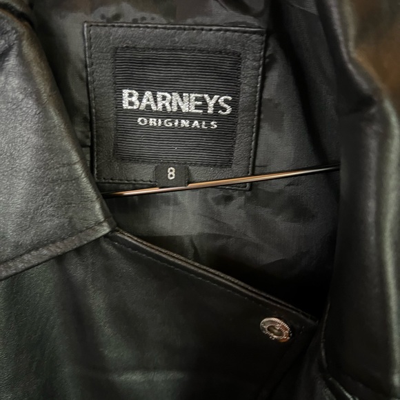 Sold - Picture 4 of 16